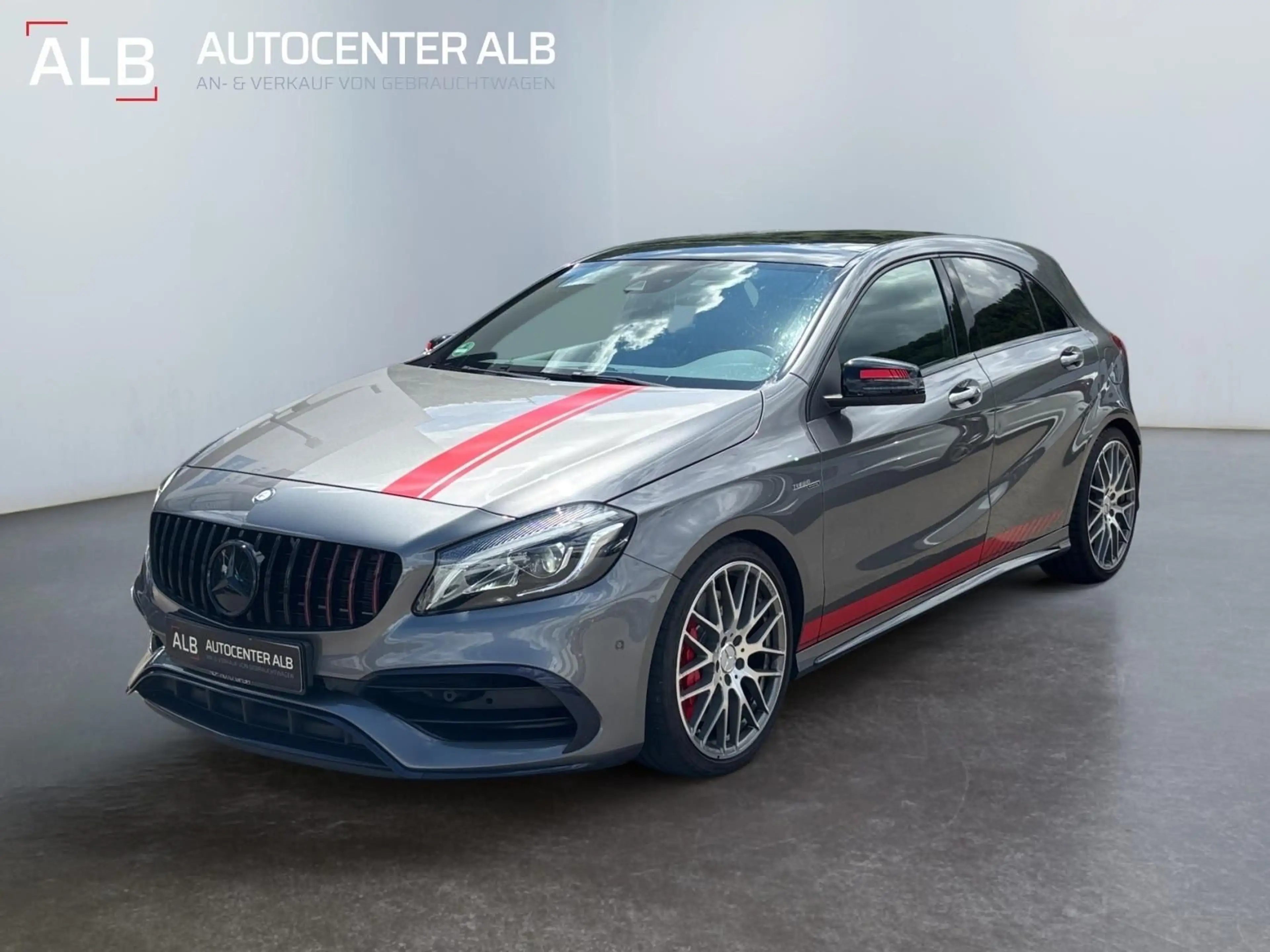 Mercedes-Benz A 45 AMG 4Matic/AUTOMATIK/PANO/LED/NAVI/