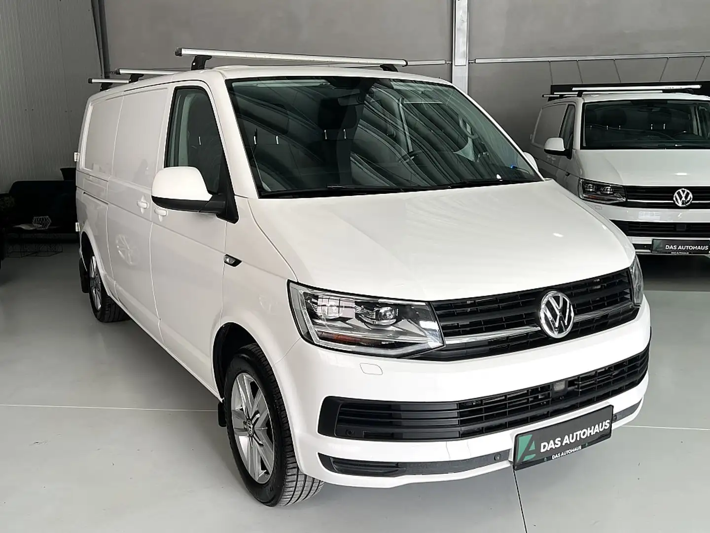 Volkswagen T6 Transporter T6 LR  DSG/OPTIK PAKET/LED/NAVI/AHK Weiß - 2