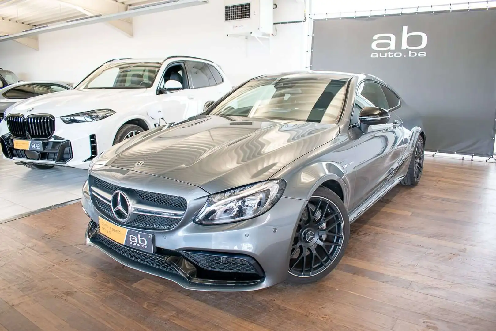 Mercedes-Benz C 63 AMG COUPE V8 BI-TURBO, AUTOM, NAV, BURMESTER, BT, LED Gris - 2