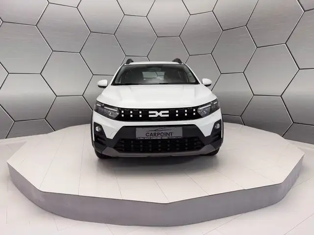 Dacia Sandero view 8