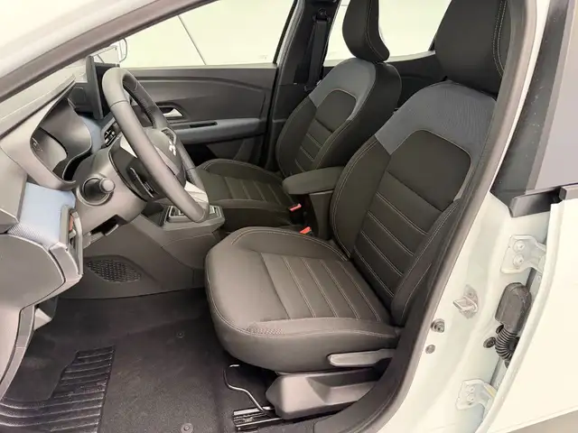 Dacia Sandero view 12