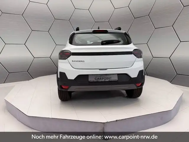 Dacia Sandero view 4