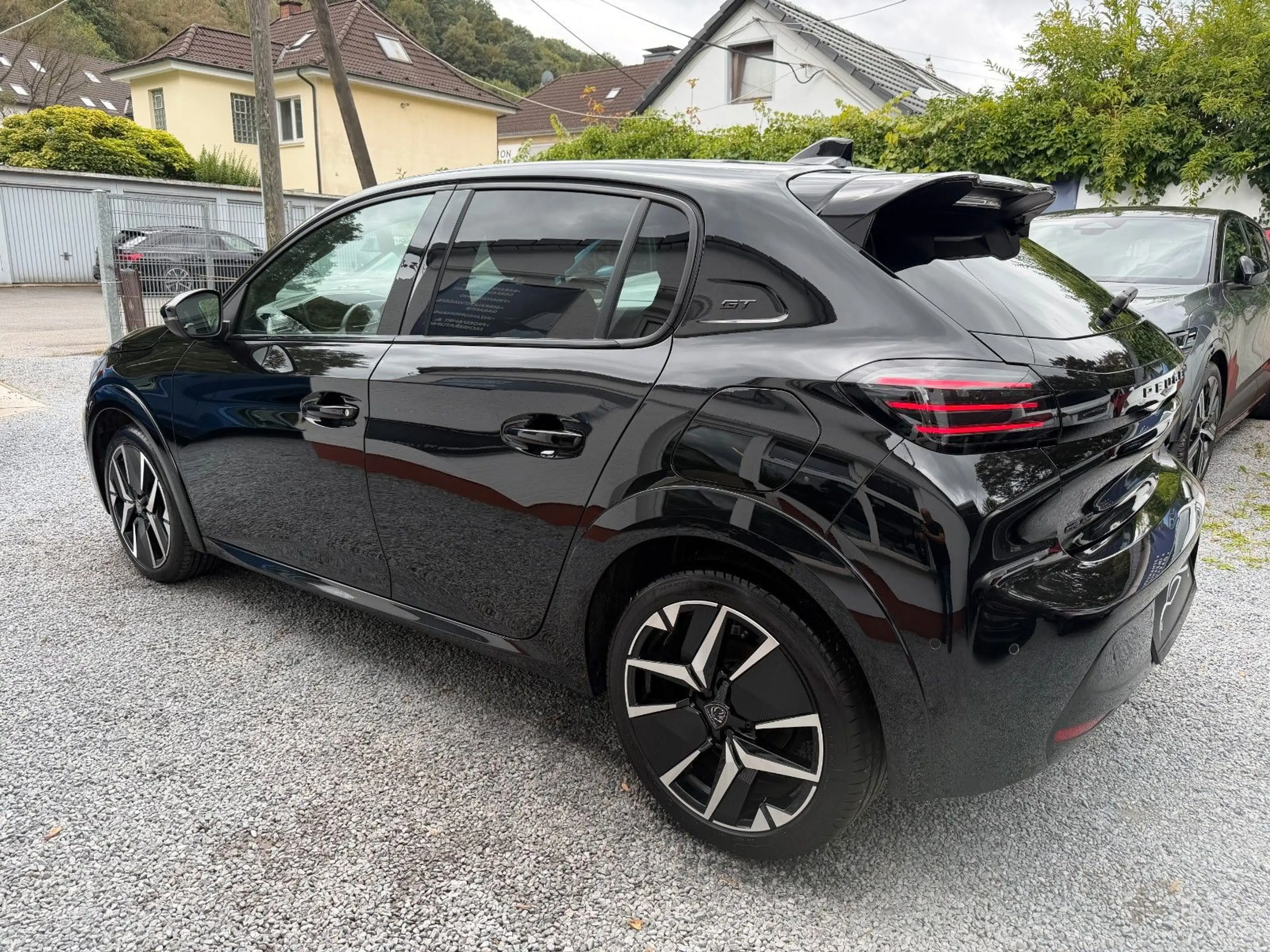 Peugeot 208 HYBRID 136 e-DSC6 GT SPORTPAKET 2025 — photo 13