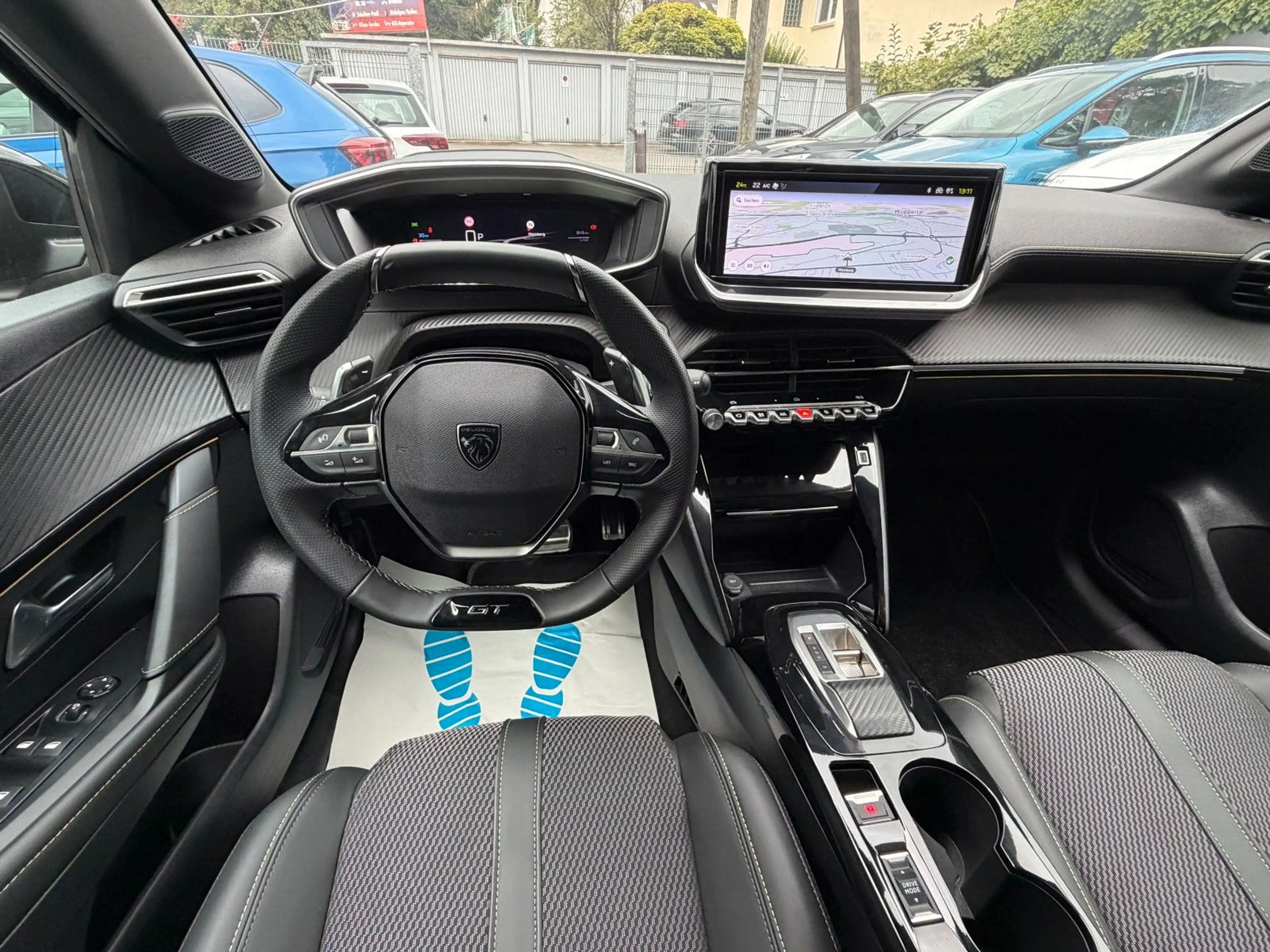 Peugeot 208 HYBRID 136 e-DSC6 GT SPORTPAKET 2025 — photo 14