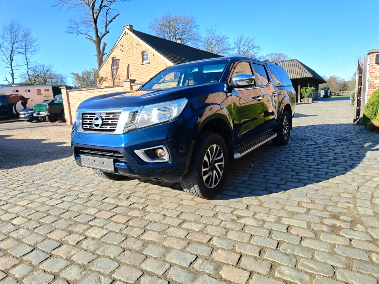 Nissan NP300 2.3 dCi 4WD Acenta Azul - 1