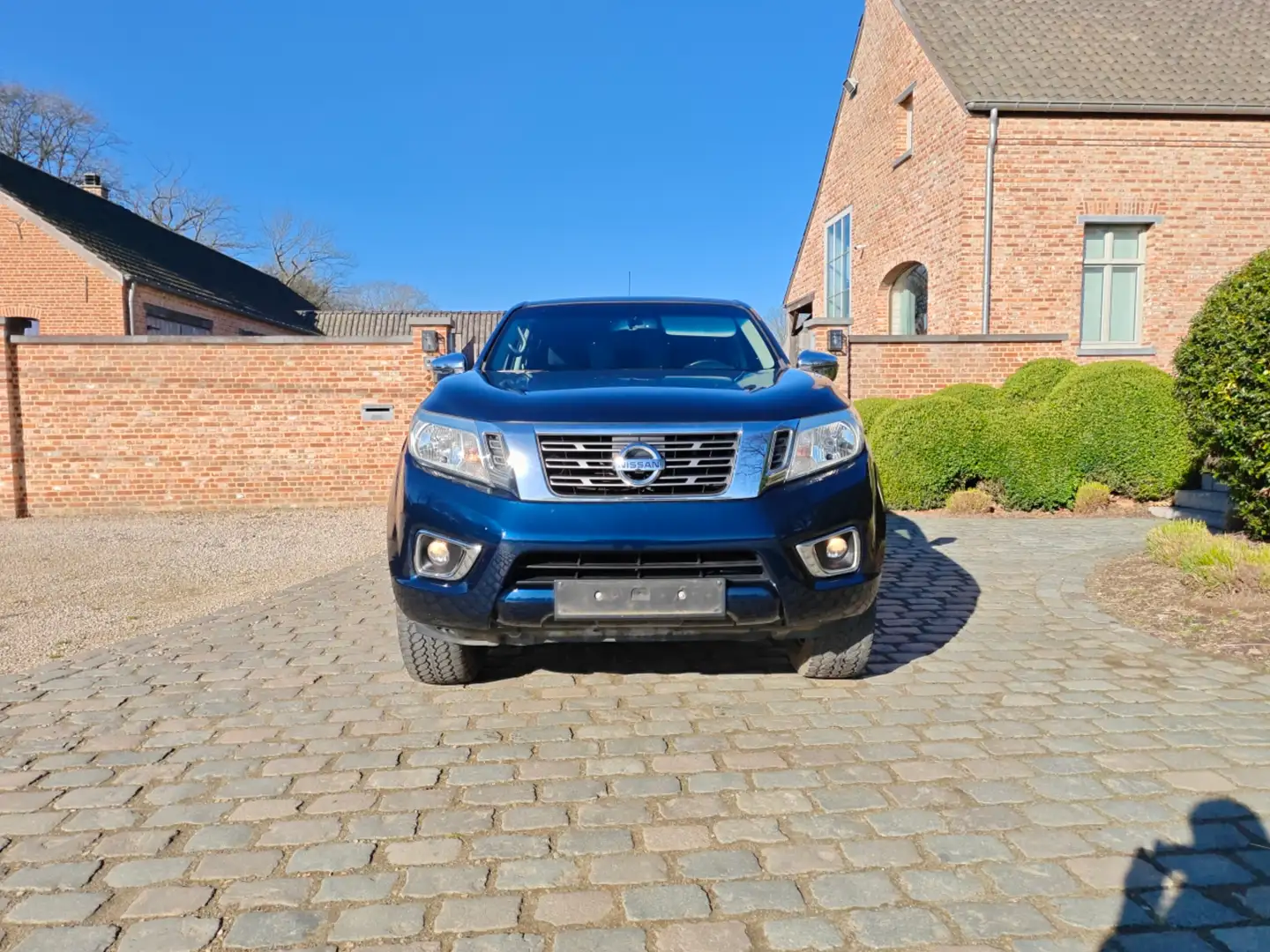 Nissan NP300 2.3 dCi 4WD Acenta Azul - 2