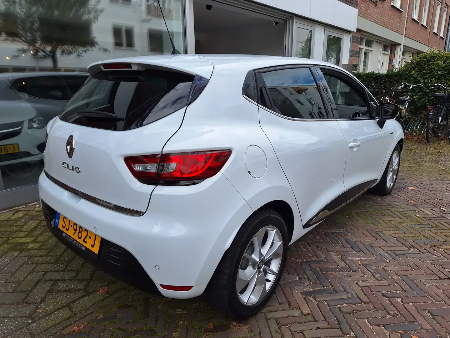 Renault Clio 0.9 TCe Limited /Navi/Pdc/1e Eig/Airco/Cruise/Gara Wit - 2