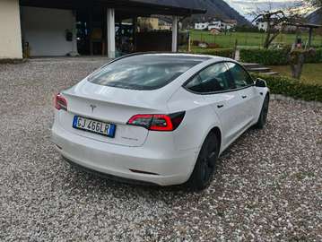 Model 3 Long Range Dual Motor awd