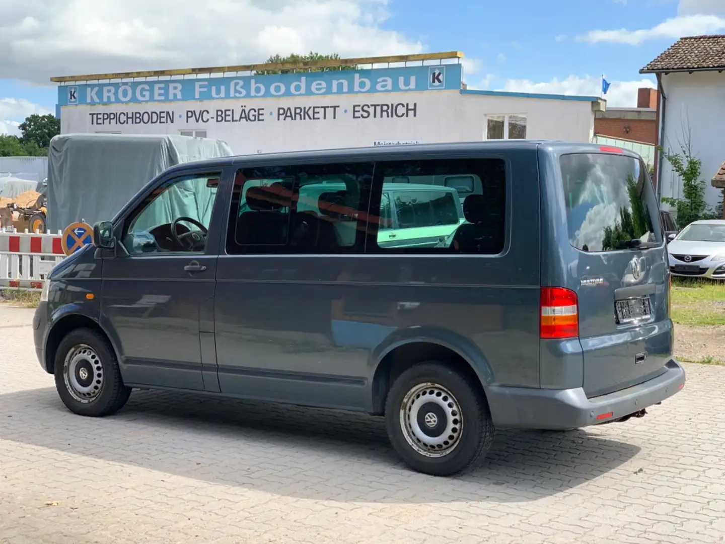 Volkswagen T5 Multivan Startline 1 Hand Service gewartet Šedá - 1