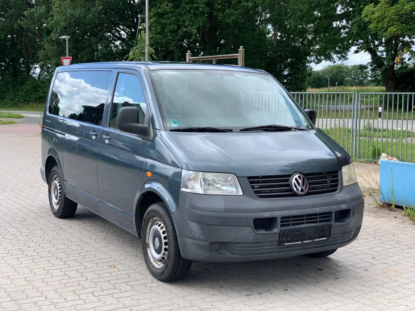 Volkswagen T5 Multivan Startline 1 Hand Service gewartet Grau - 1