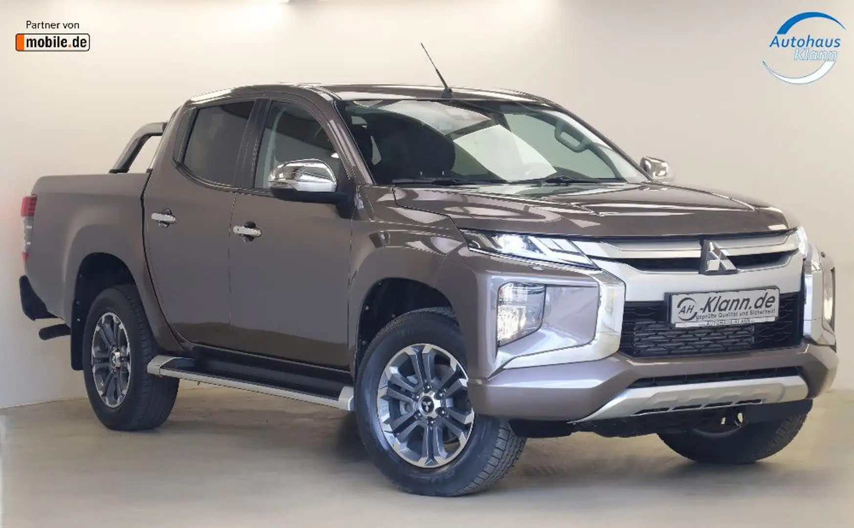 Mitsubishi L200 2.2DI 150PS Intro Edition Doppelkabine 4WD Braun - 1