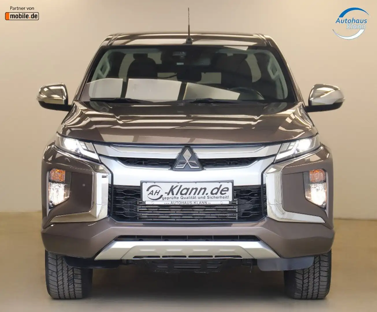 Mitsubishi L200 2.2DI 150PS Intro Edition Doppelkabine 4WD Braun - 2