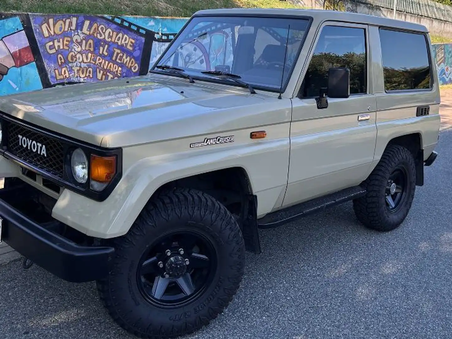 Toyota Land Cruiser Land Cruiser Rj70 Beige - 1