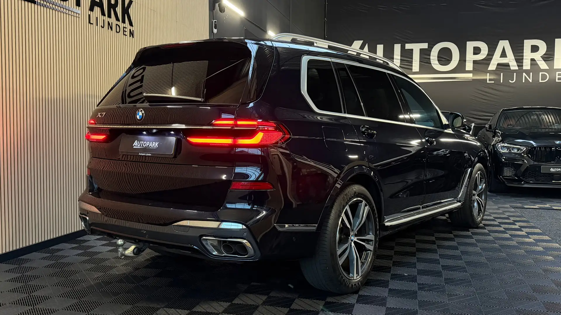 BMW X7 XDrive40i M-Sport|Softclose|Keyless|HUD|7Pers.|Sky Noir - 2