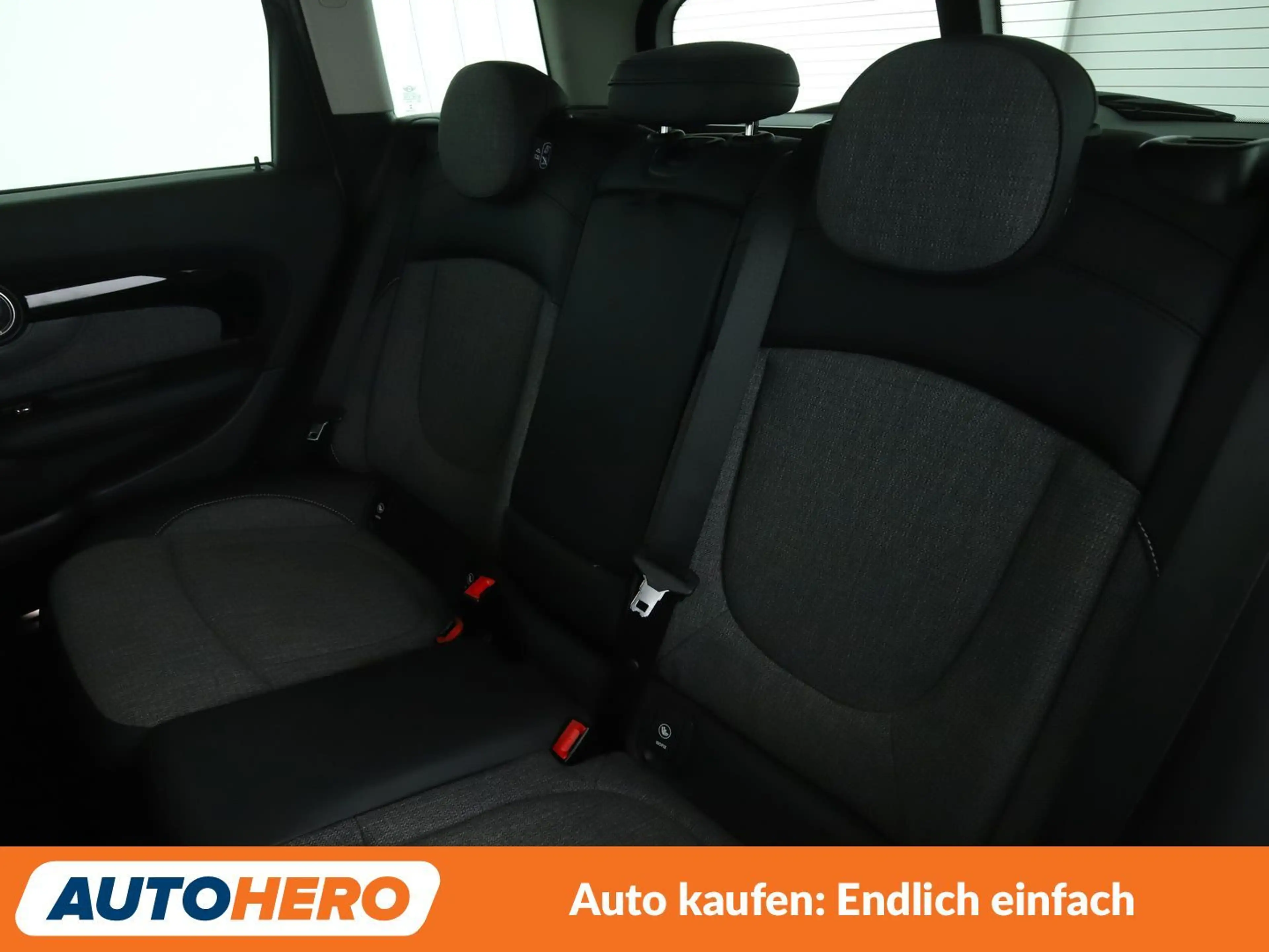 MINI Cooper D Clubman Cooper D Classic Trim Aut.*NAV*LED*TEMP*CAM*PDC* — photo 14