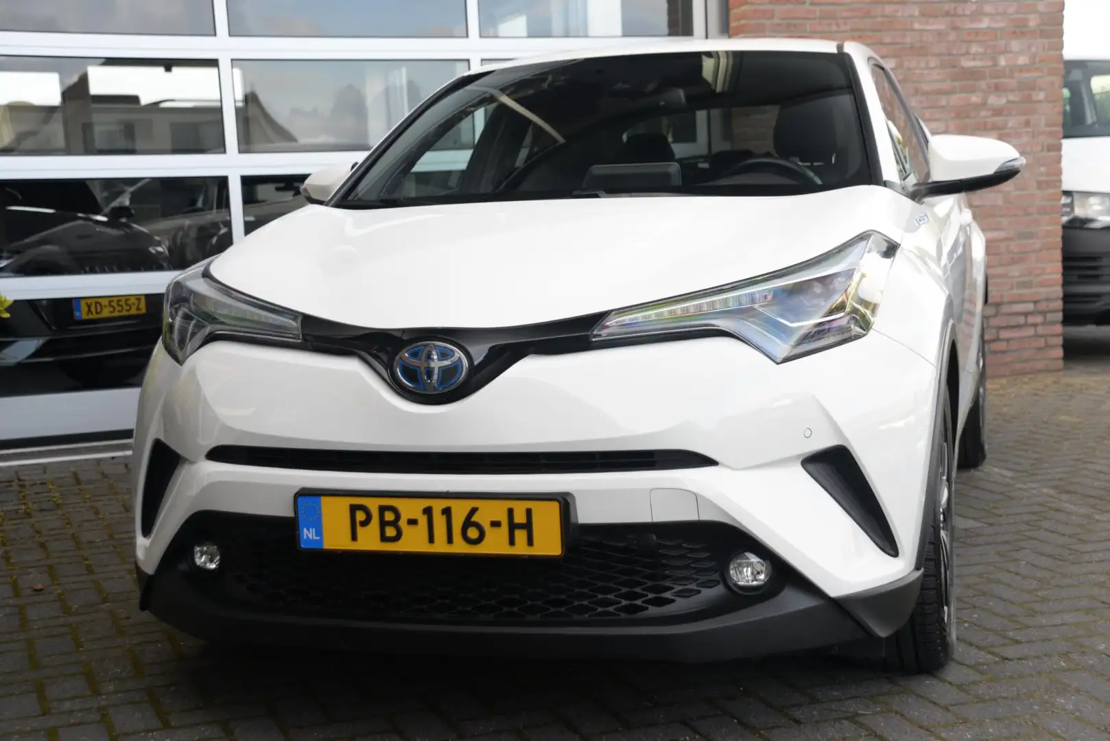 Toyota C-HR 1.8 Hybrid Premium | Trekhaak | Orig. NL. | Wit - 2