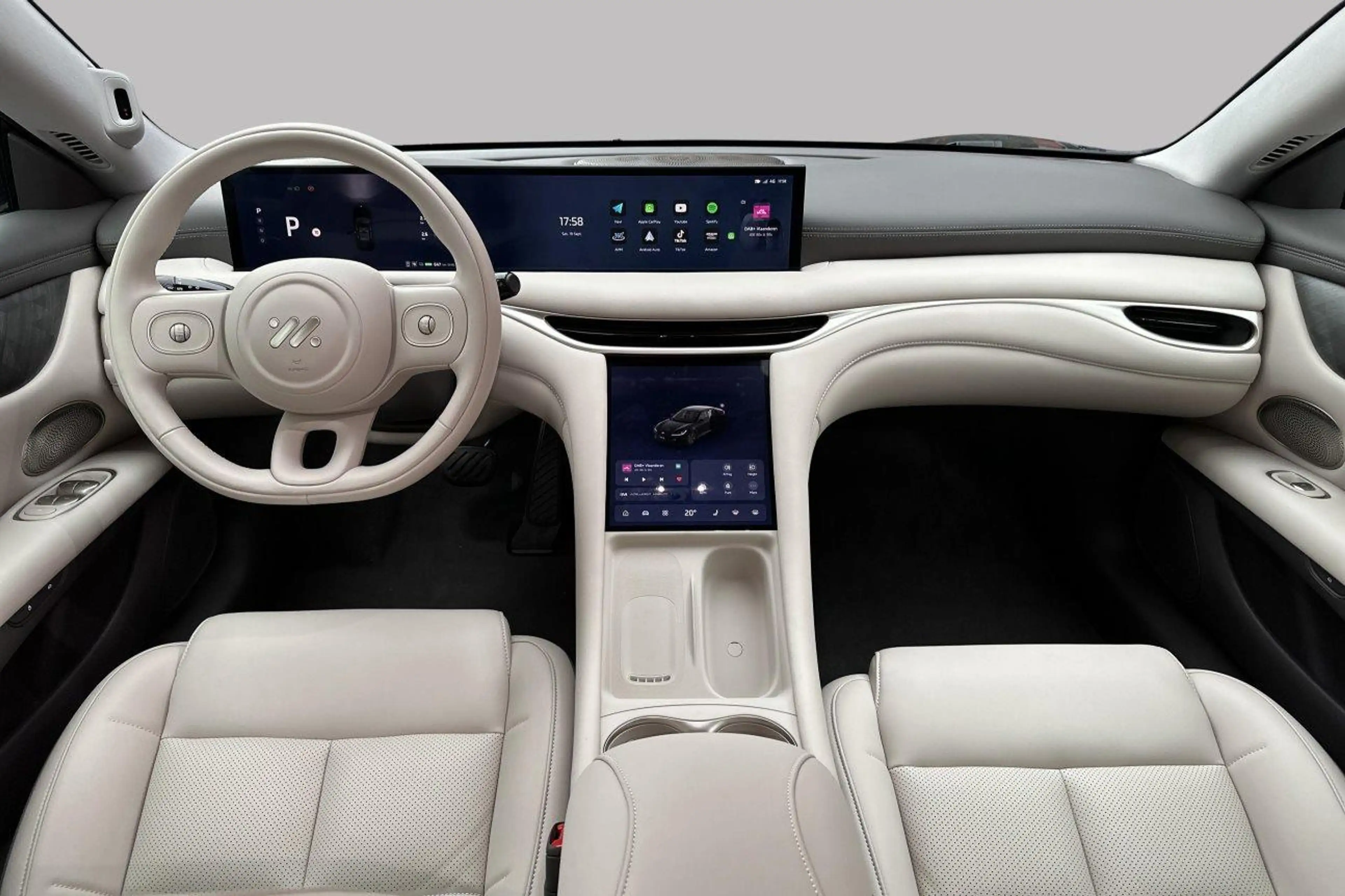 MG IM5 100 kWh LONG RANGE RWD — photo 11