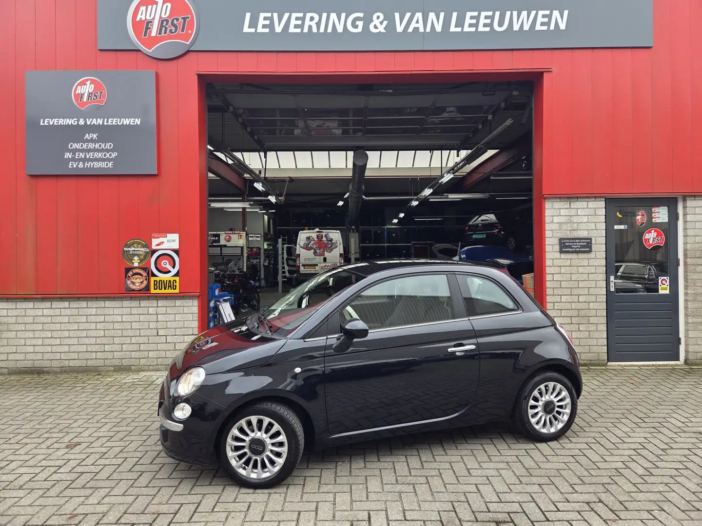 Fiat 500 0.9 TwinAir Turbo Easy Lichtmetalen velgen/ Airco/ Zwart - 1