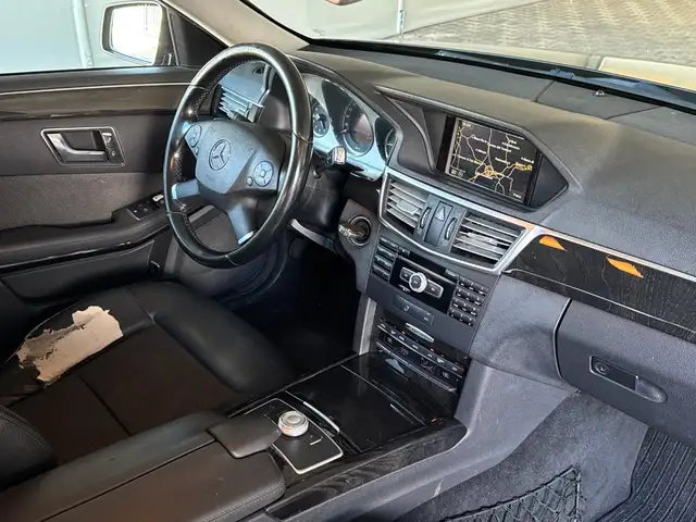 Mercedes-Benz E-Class view 10