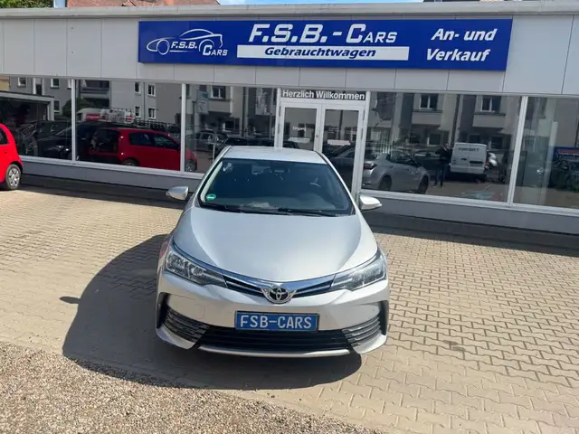 Toyota Corolla Cool