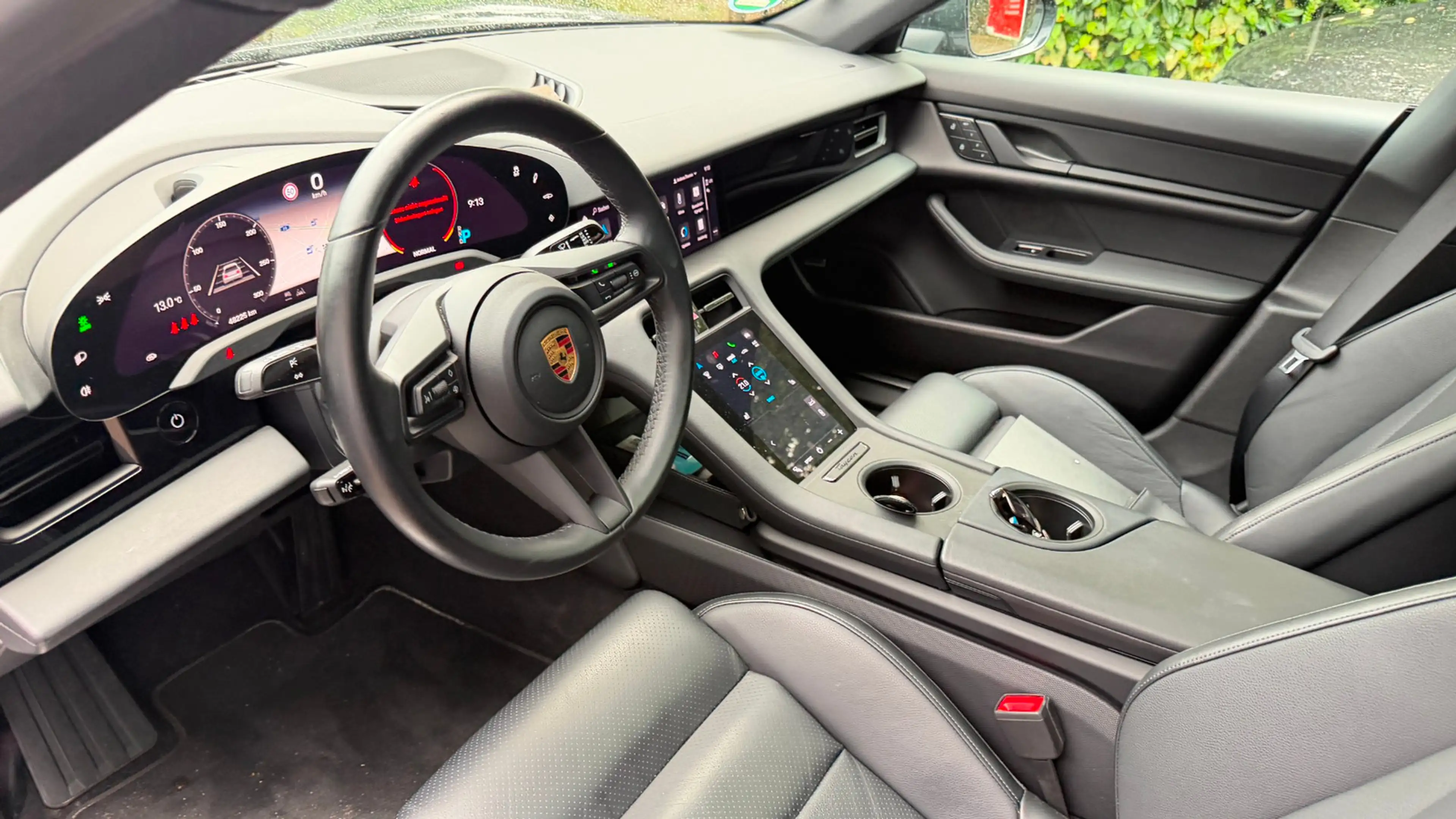 Porsche Taycan 4 S — photo 10