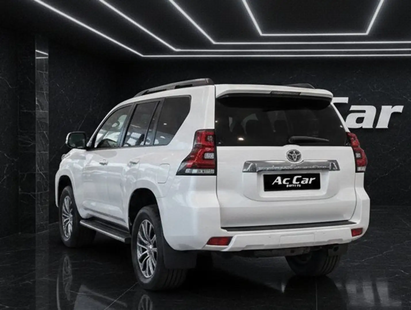 Toyota Land Cruiser 2.8 D-4D GX - 2
