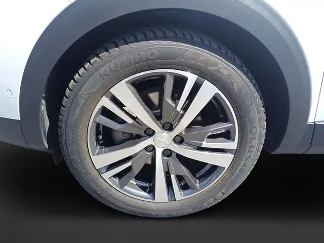 Peugeot 3008 view 8