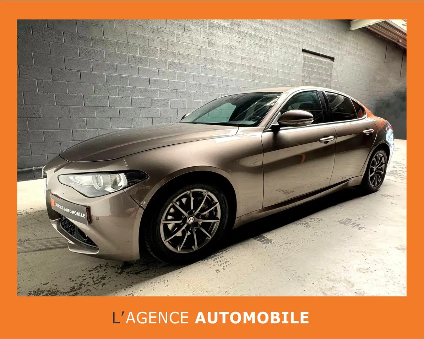 Alfa Romeo Giulia GARANTIE 12 à 48 mois Argent - 1