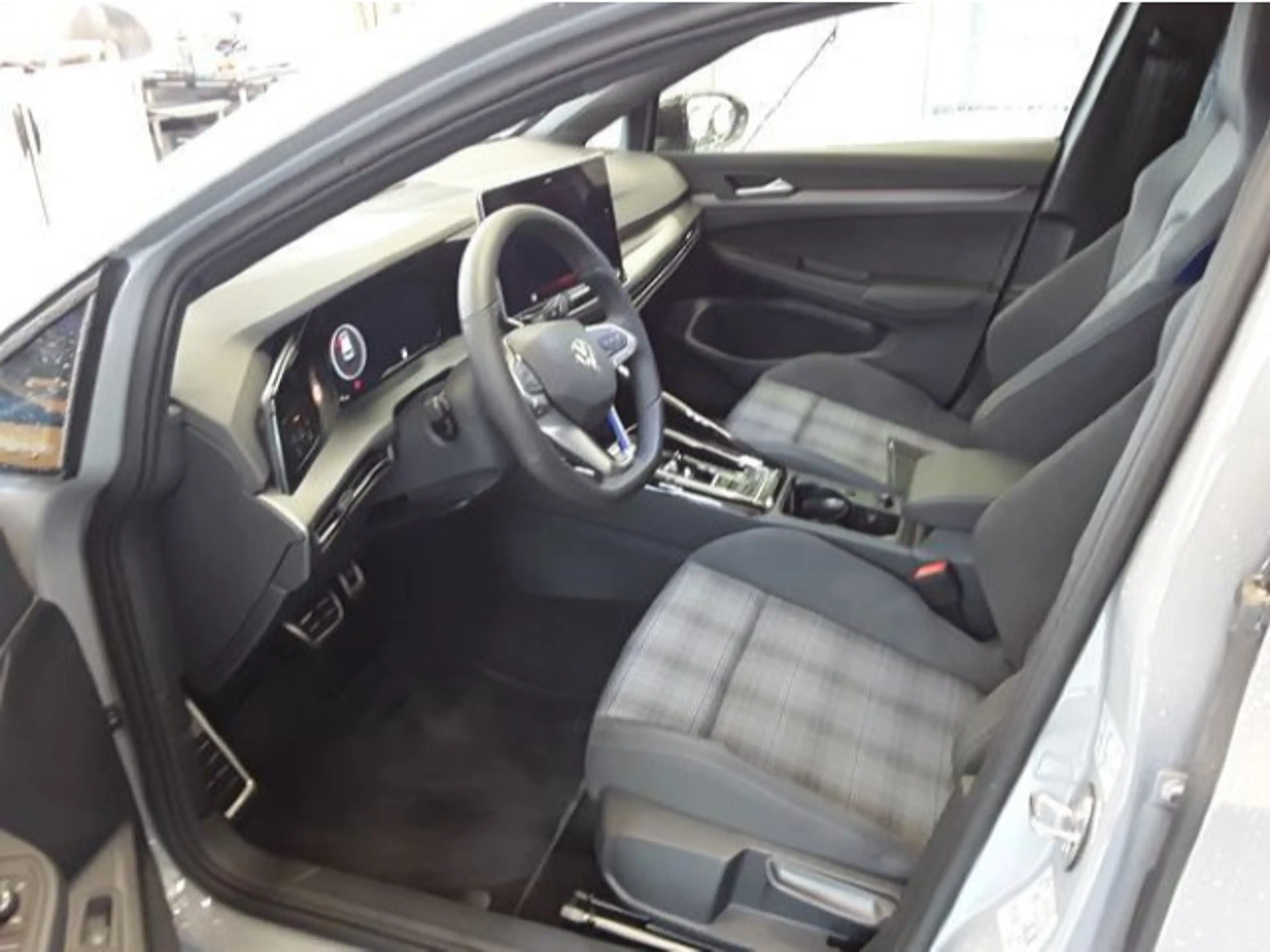 Volkswagen Golf GTE VIII GTE Navi LED Kamera AHK Sitzheizung — photo 4