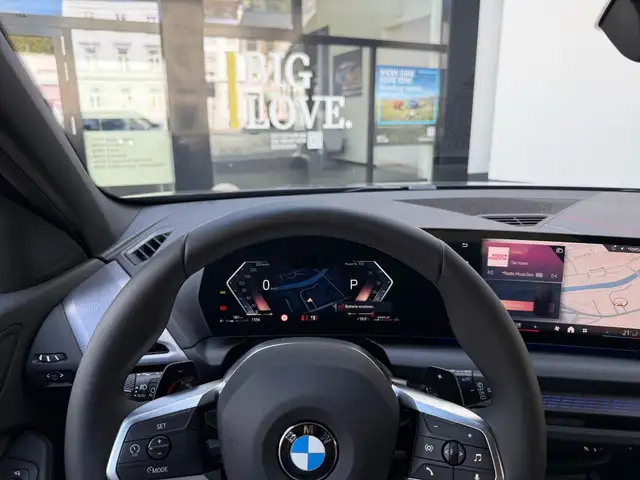 BMW 1 Series view 7