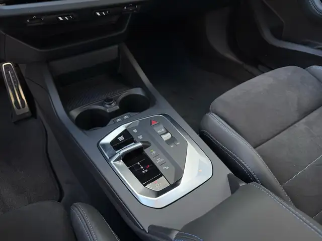 BMW 1 Series view 12