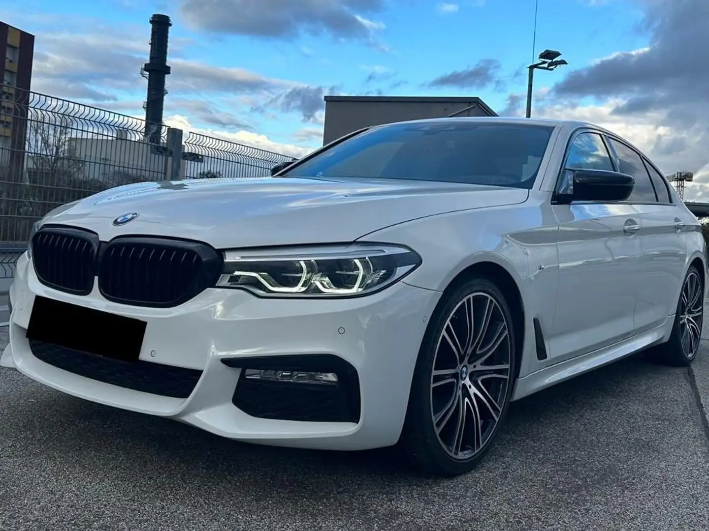 BMW 530 M-Paket, BESTPREIS, TOP Ausstattung, TÜV NEU Weiß - 2