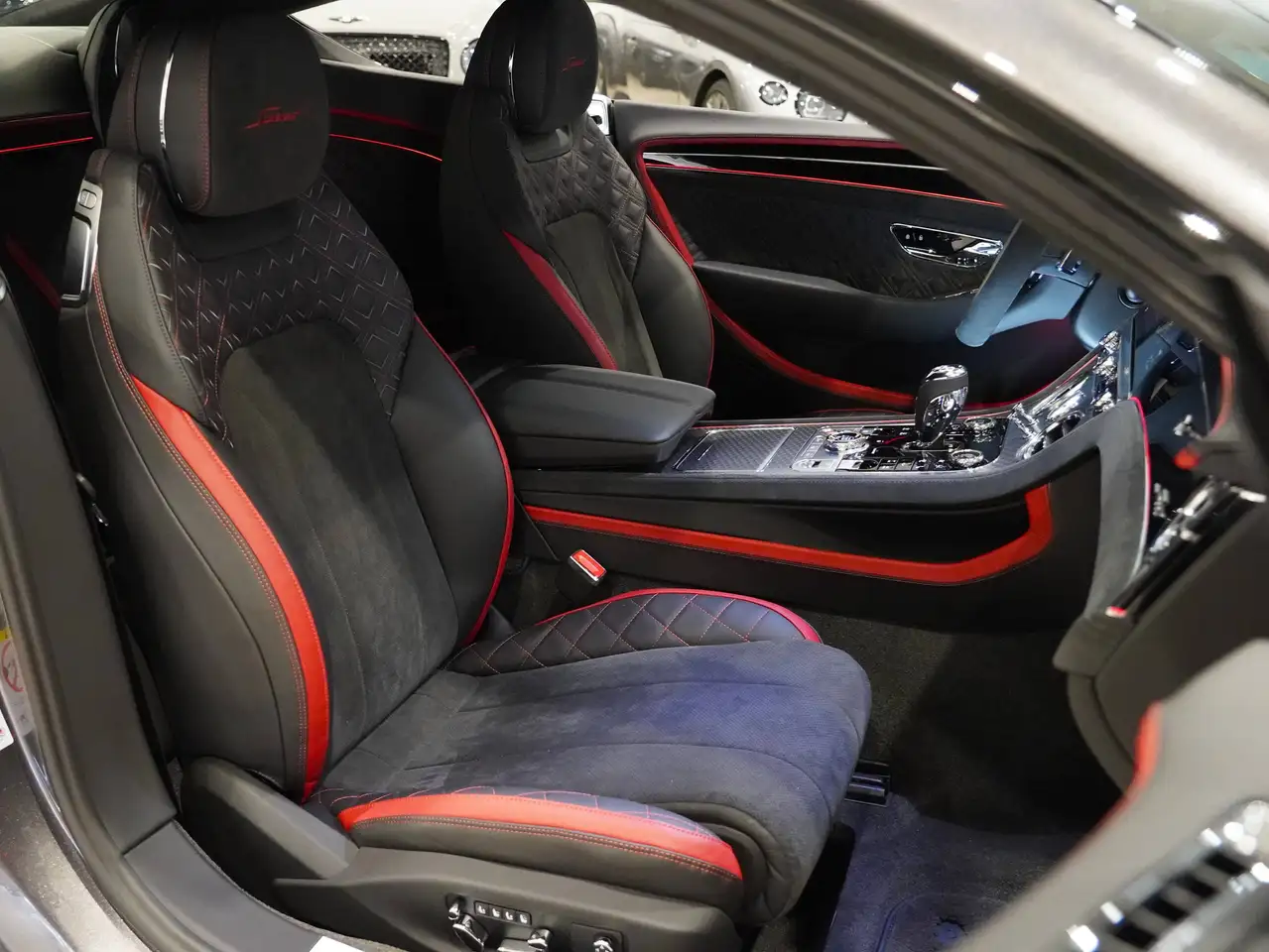 Bentley Continental GT 2022 — фото 10