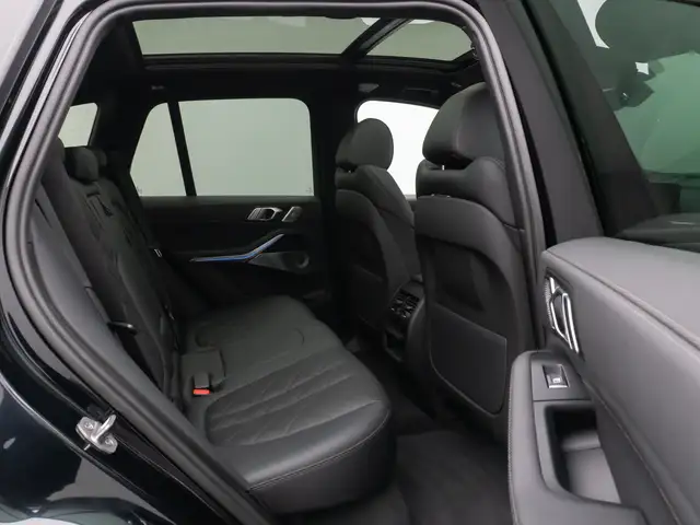 BMW X5 view 26