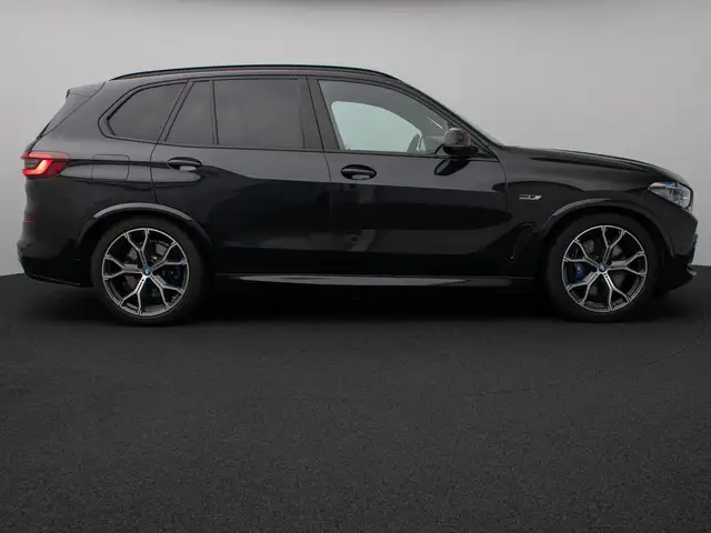 BMW X5 view 5