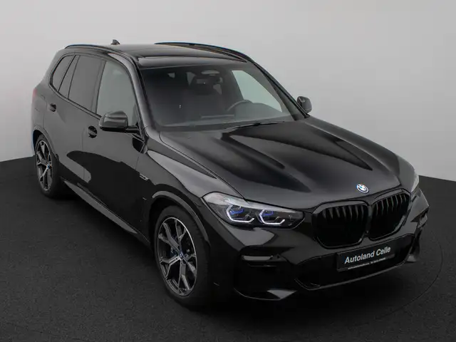 BMW X5 view 3