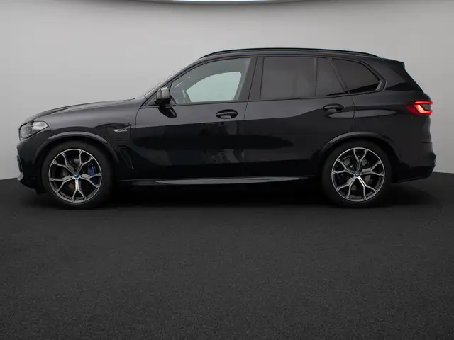 BMW X5 view 11