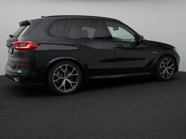 BMW X5 view 6