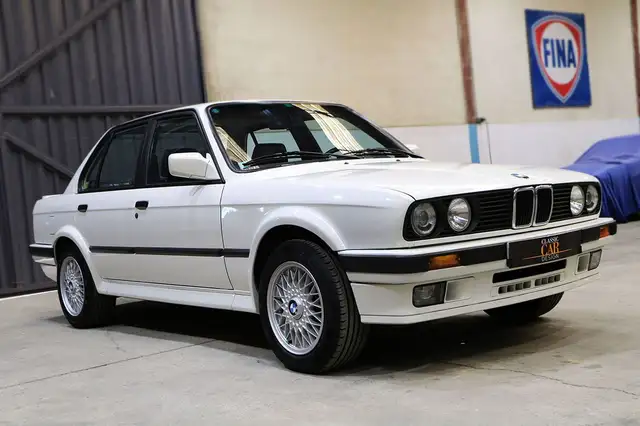 BMW 325 325 iX A