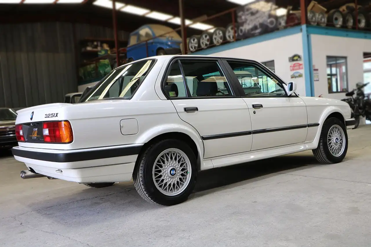 BMW 325 iX A, foto 6
