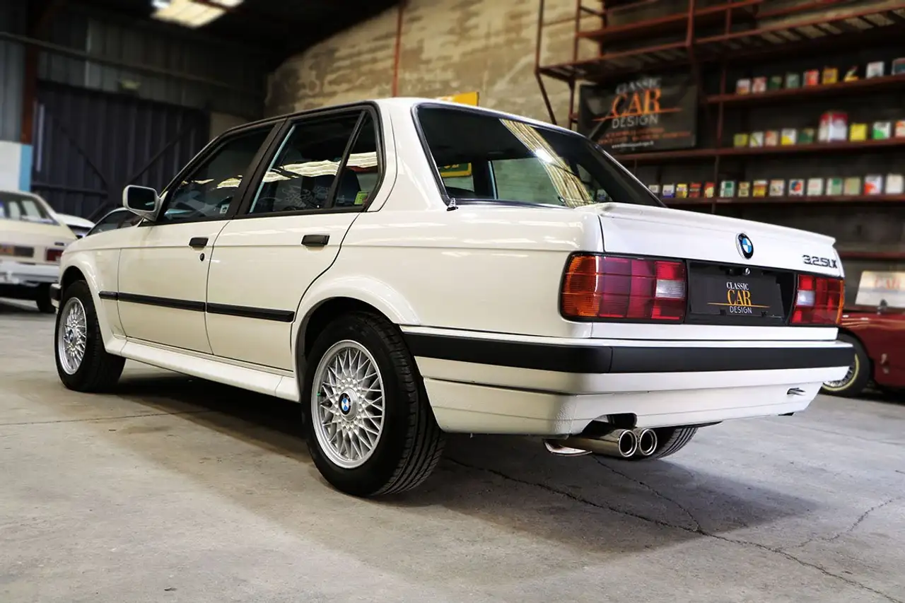 BMW 325 iX A, foto 4
