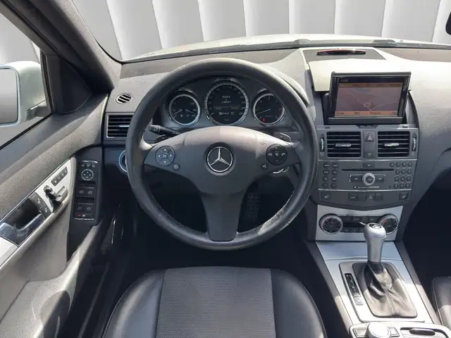 Mercedes-Benz C-Class view 12