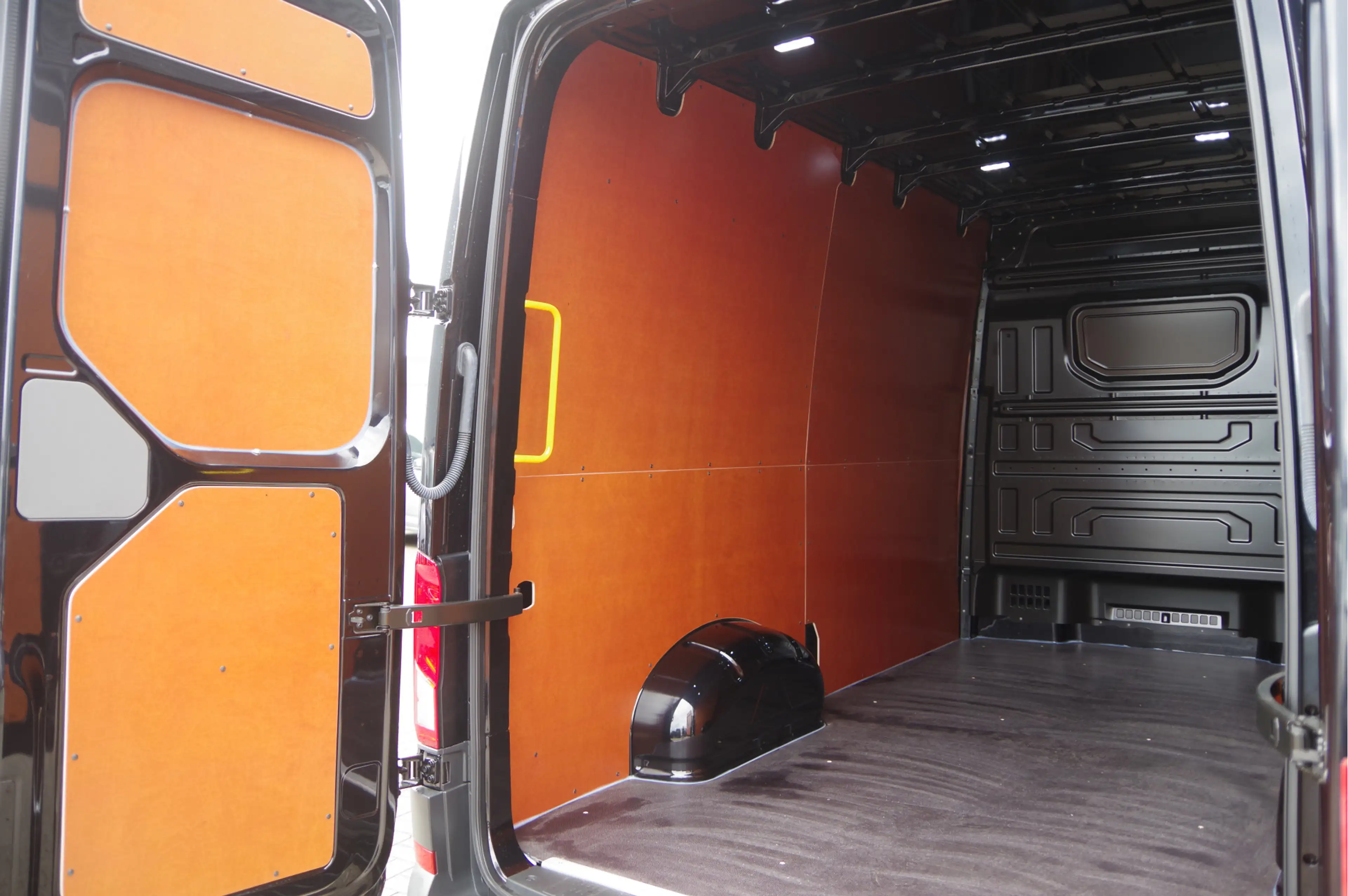 Volkswagen Crafter 35 2.0 TDI L3H3(L2H2) AUT. 3-ZITS, FACELIFT, BETIM — photo 34