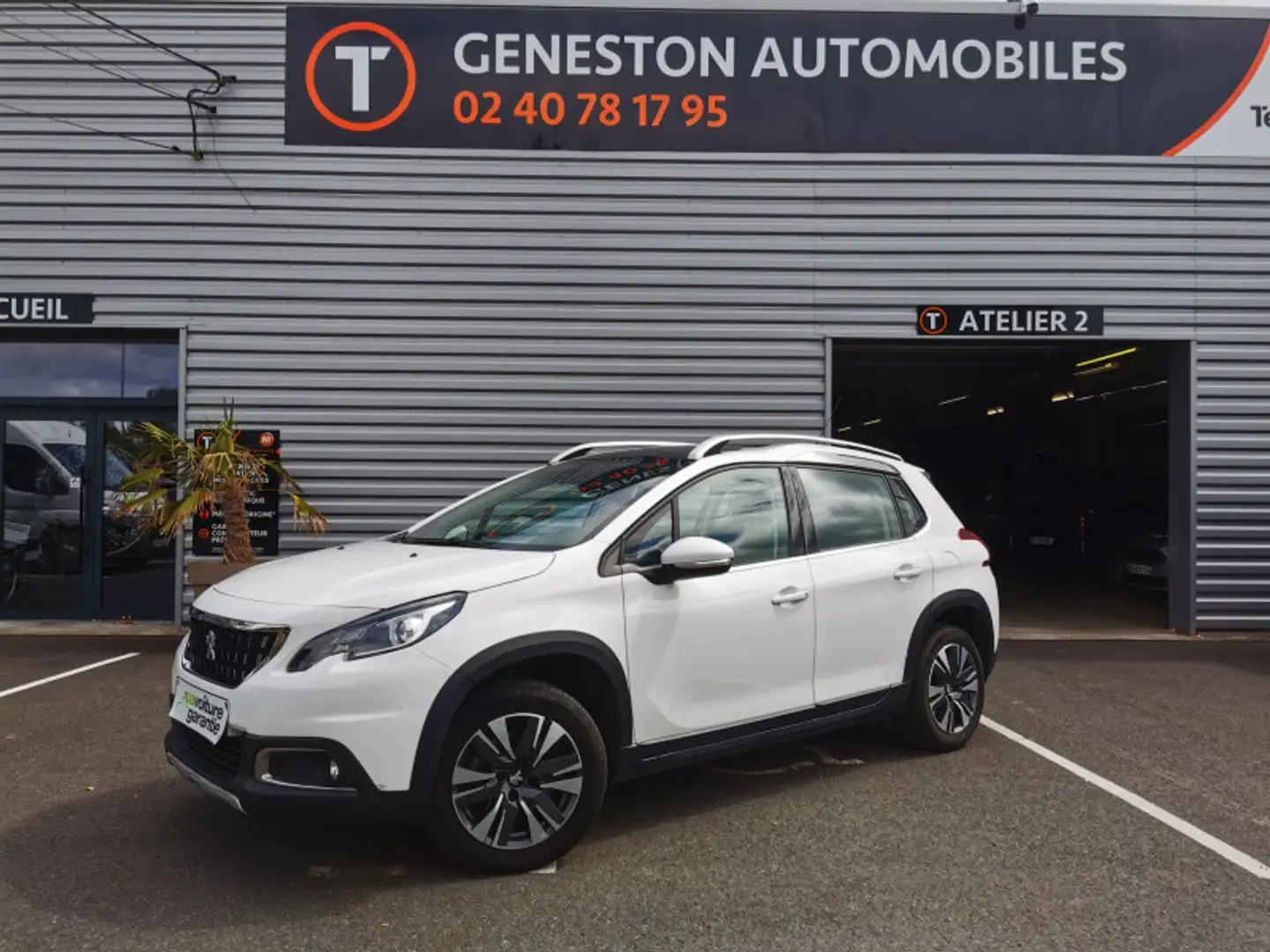 Peugeot 2008 1.6 BLUEHDI 120CH ALLURE S\u0026S Blanc - 1