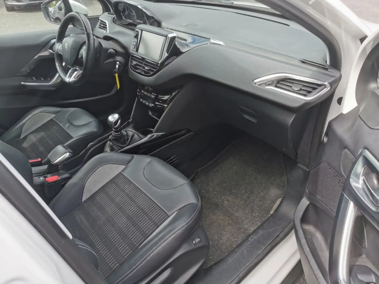 Peugeot 2008 1.6 BLUEHDI 120CH ALLURE S\u0026S Blanc - 2