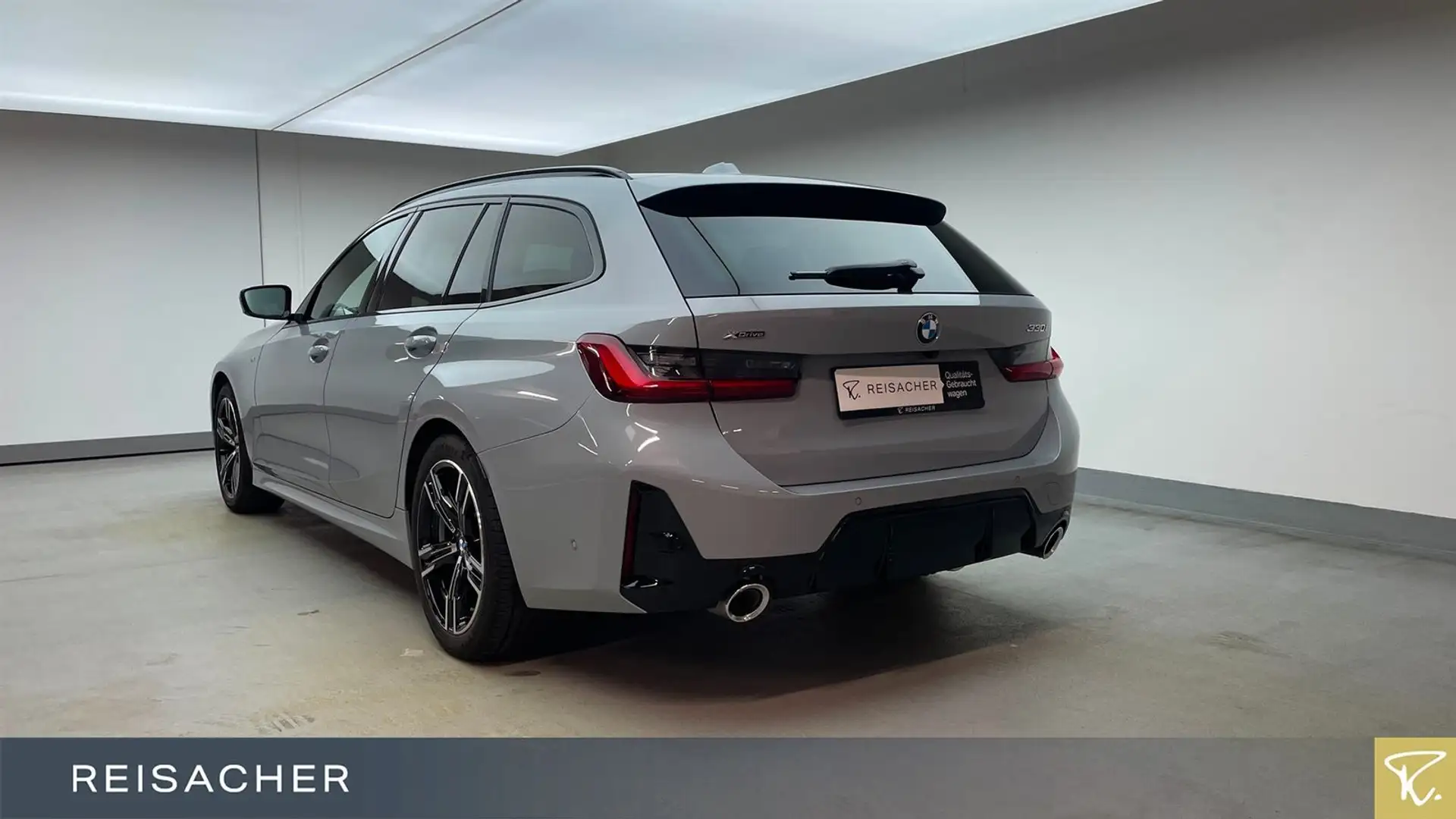 BMW 330 i A xDrive Tou M-Sport,AHK,ACC,HUD,RFK Grau - 2