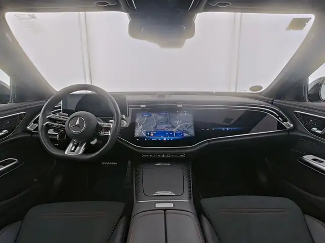 Mercedes-Benz E-Class view 6