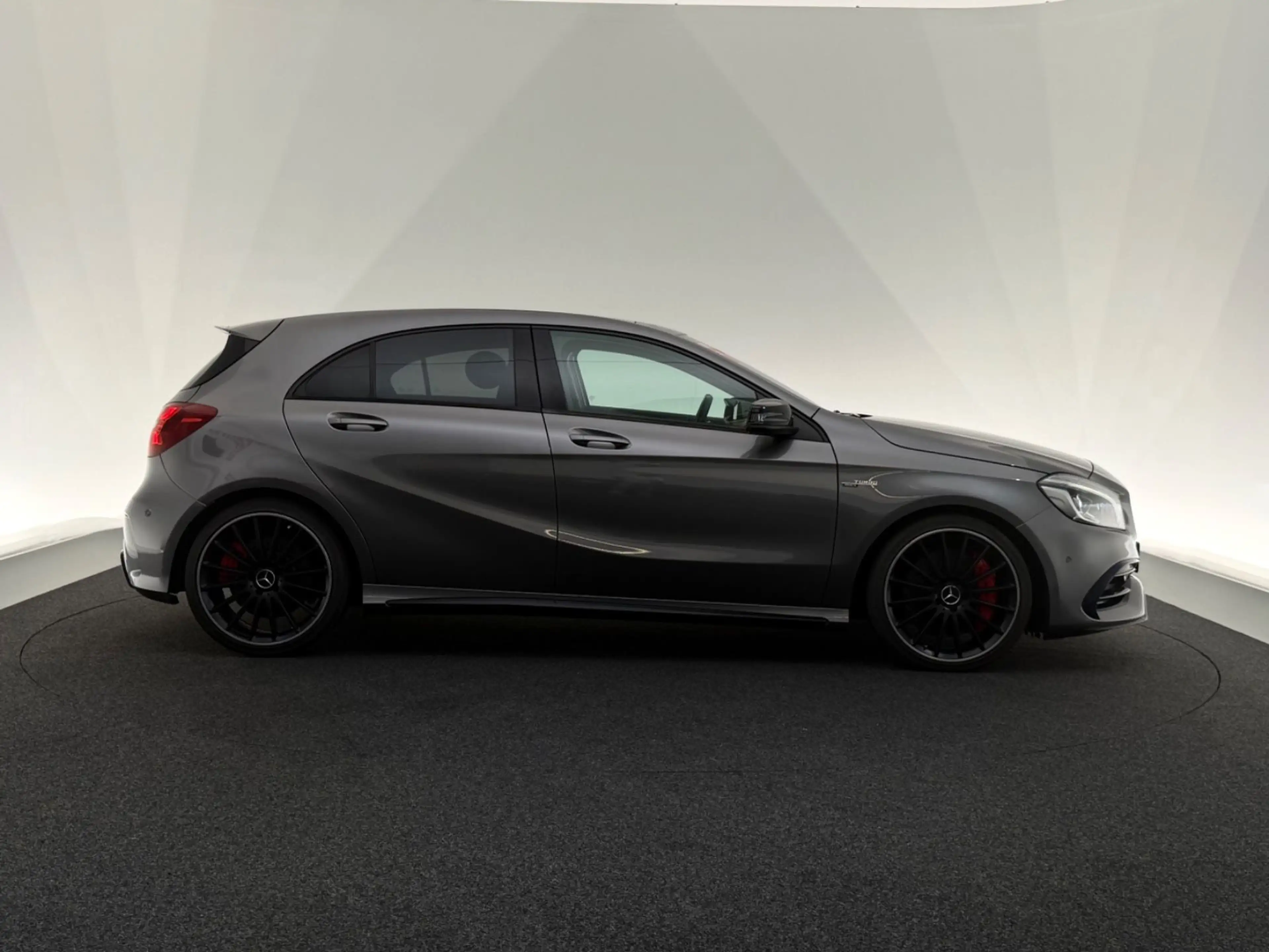 Mercedes-Benz A 45 AMG 4Ma.*NIGHT*LED-PANO-R.KAM-TEMPO-SHZ-19" — photo 8