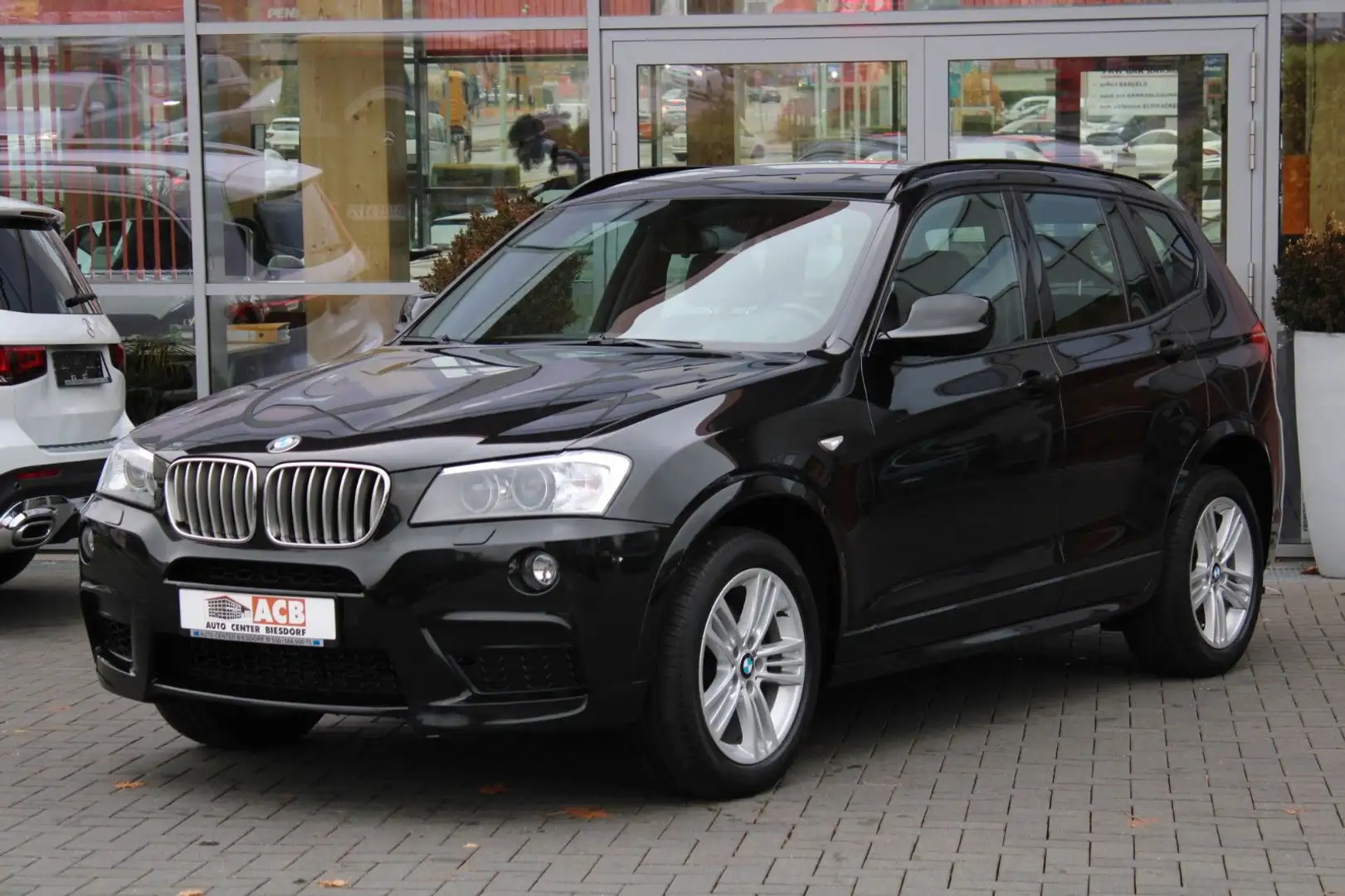 BMW X3 xDrive 35 dA M-Sportpaket Xenon Navi Prof PDC Schwarz - 2