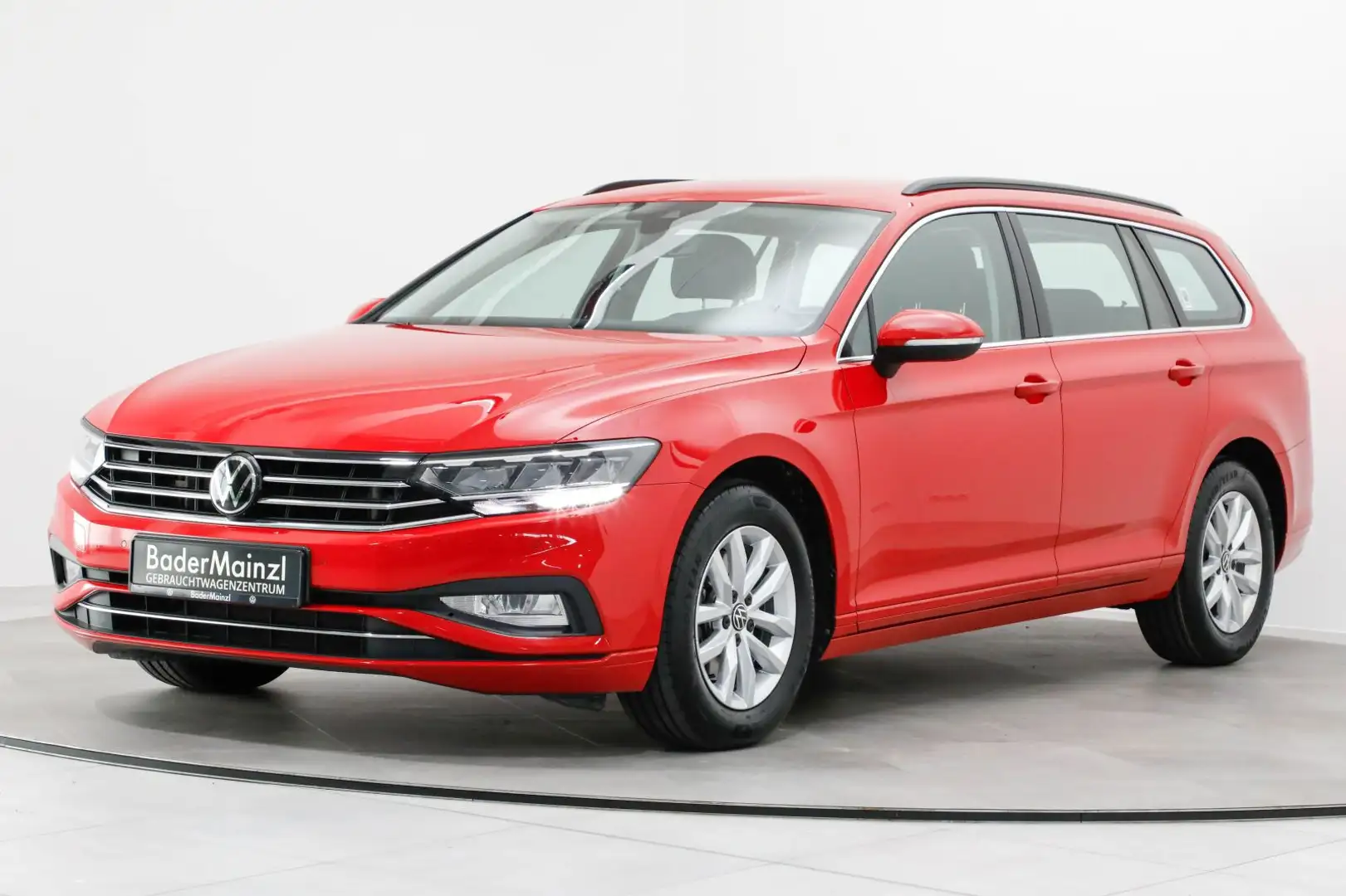 Volkswagen Passat Variant 2.0 TDI DSG Business AHK Kam Navi Rot - 2